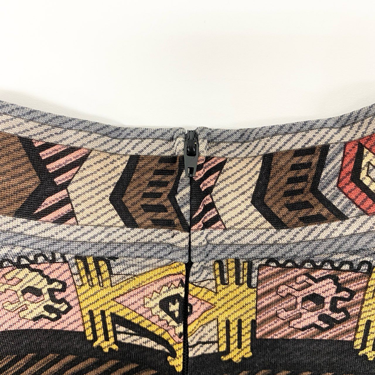 58k22 LEONARD FASHION レオナール ロングスリーブ カットソー モックネック 総柄プリント 花柄 レディース 女性用 Ｌ マルチカラー ウールシルクu02t