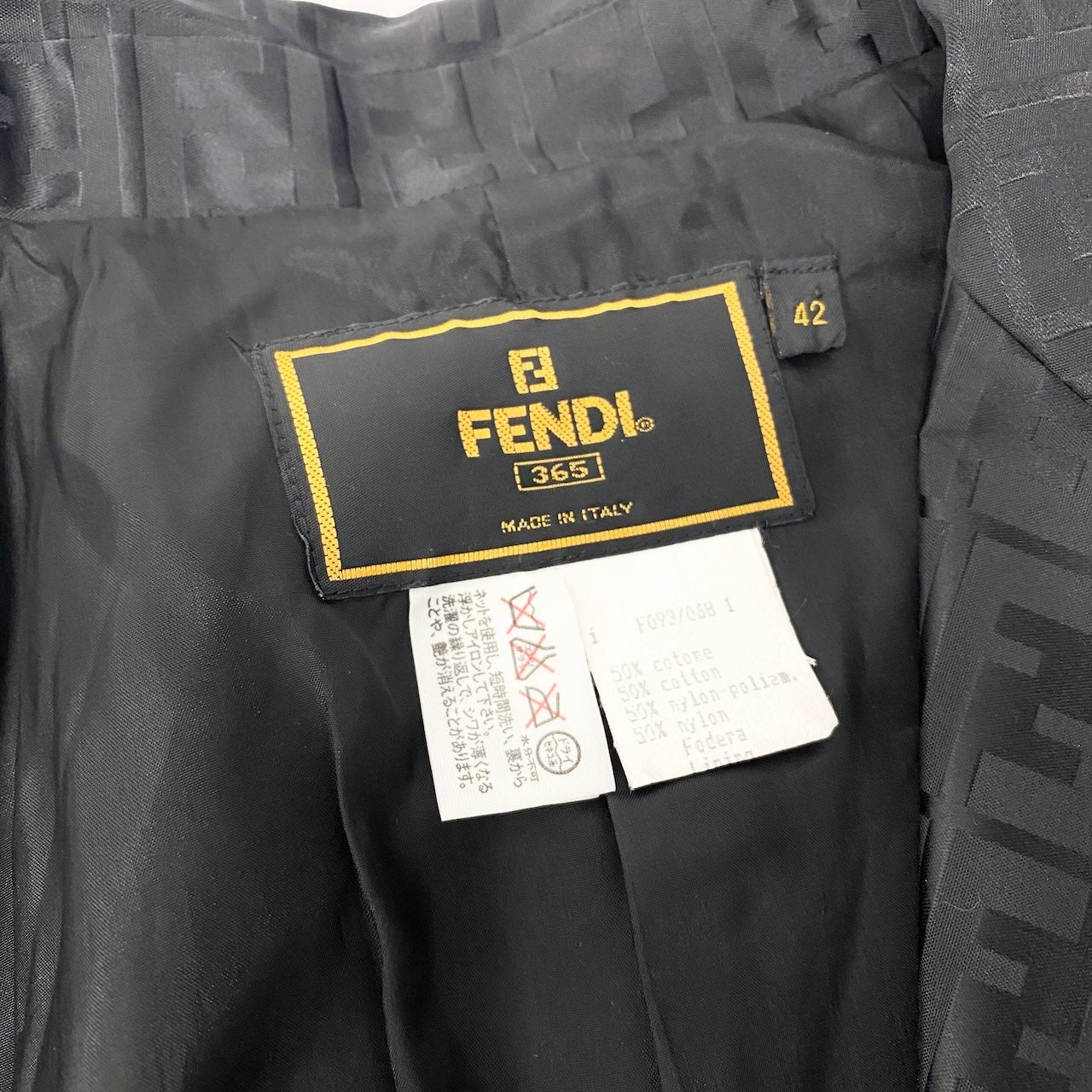 28c11 FENDI フェンディ ズッカ柄テーラードジャケット ロゴジャケット コート アウター 42サイズ ブラック レディース 女性用u02t