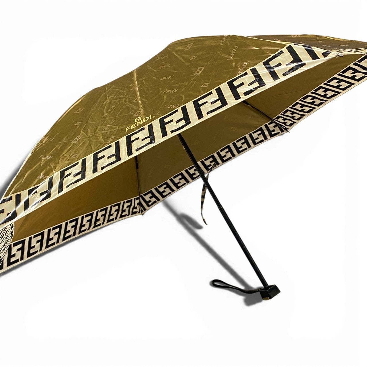 a6 FENDI フェンディ ズッカ柄 折り畳み傘 雨傘 ズッキーノ ムーンバット ゴールド レディースk02i