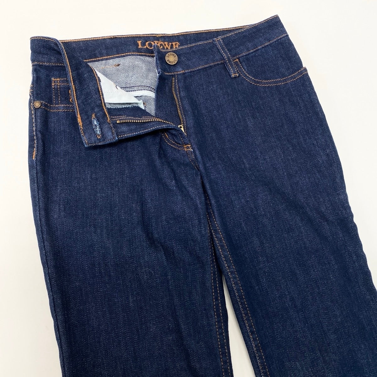 Ef25 LOEWE ロエベ デニムパンツ ジーンズ ブランドロゴ刺繍 革パッチ レディース 女性用 インディゴブルーu02t