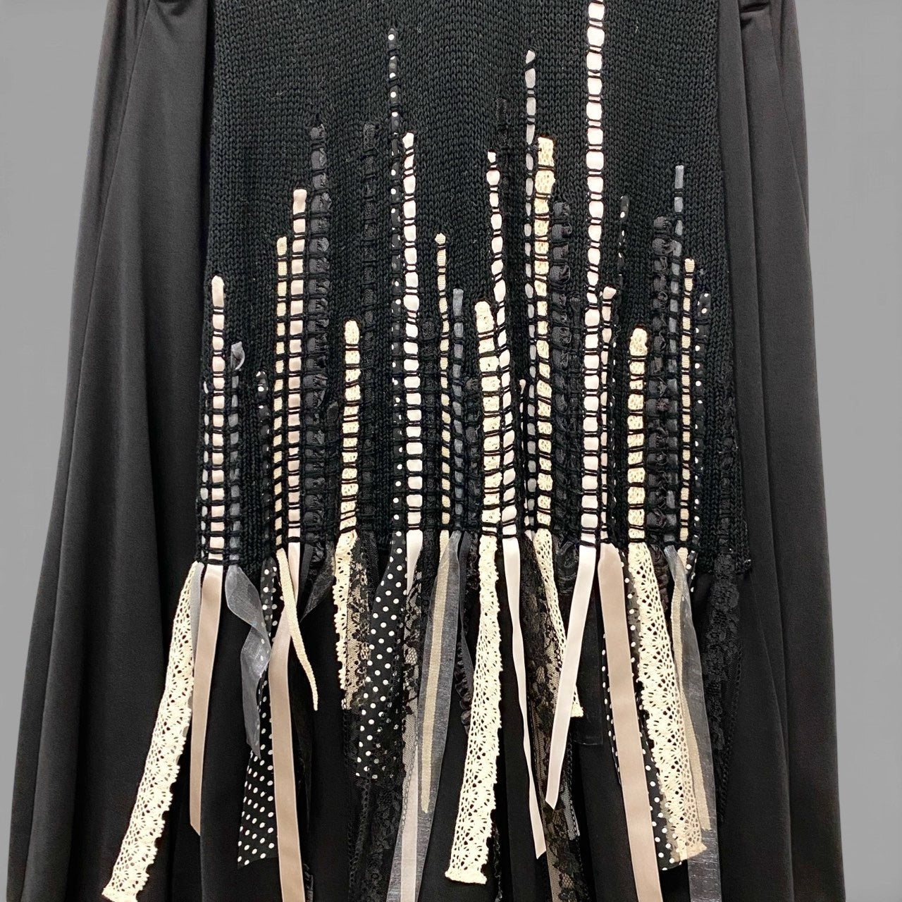 30b18 TOKUKO 1er VOL トクコプルミエヴォル ノースリーブワンピース Vネック リボン レース装飾 異素材切替 レディース 女性用 サイズ9 ブラックu02t