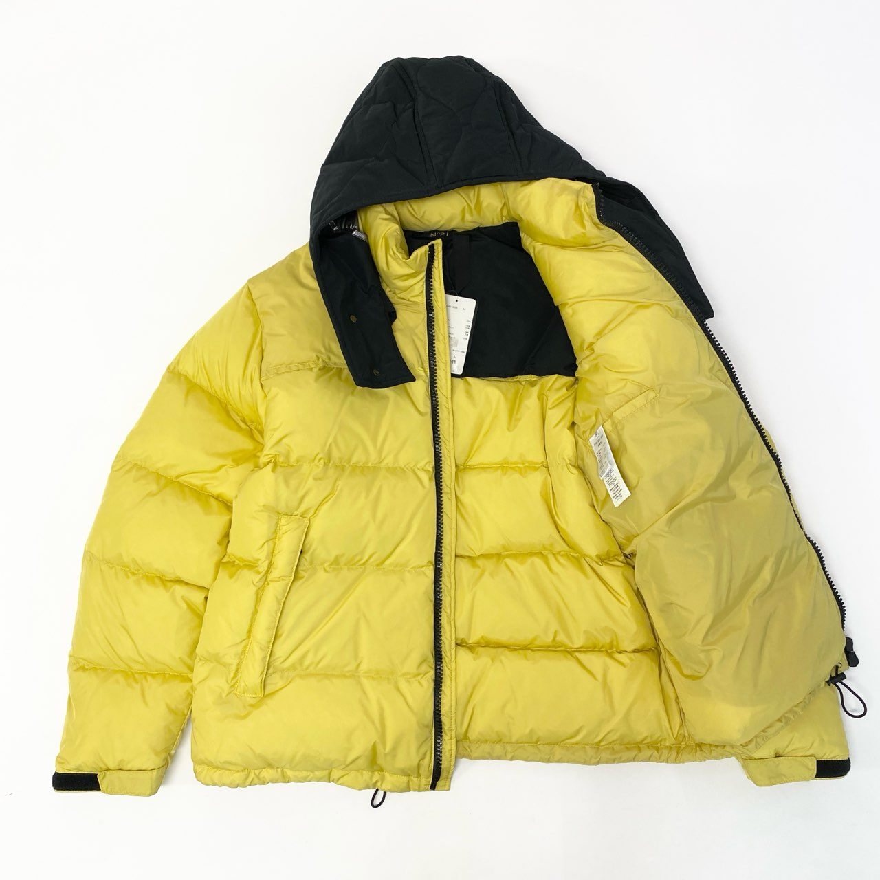58c5【未使用タグ付き】定価13.5万円 N°21 ヌメロヴェントゥーノ ロゴ入りバックリボン ダウンジャケット サイズXS イエロー系 メンズ アウターk02i