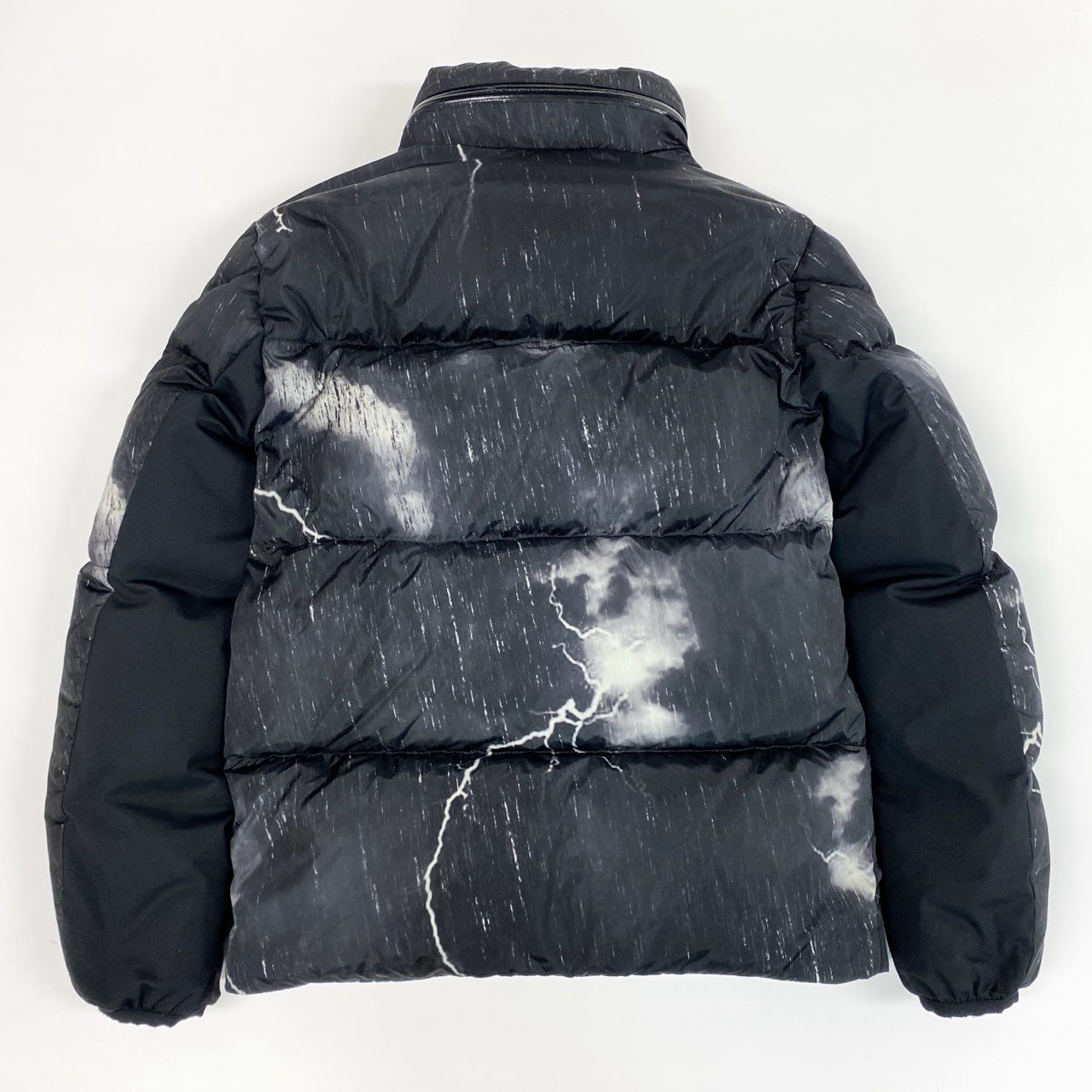 34j28 MONCLER モンクレール 定価￥247.000 18/19aw FABAS ライトニングボルト ダウンジャケット 雷雲 フーディ D20914196555 1 ブラックo07t