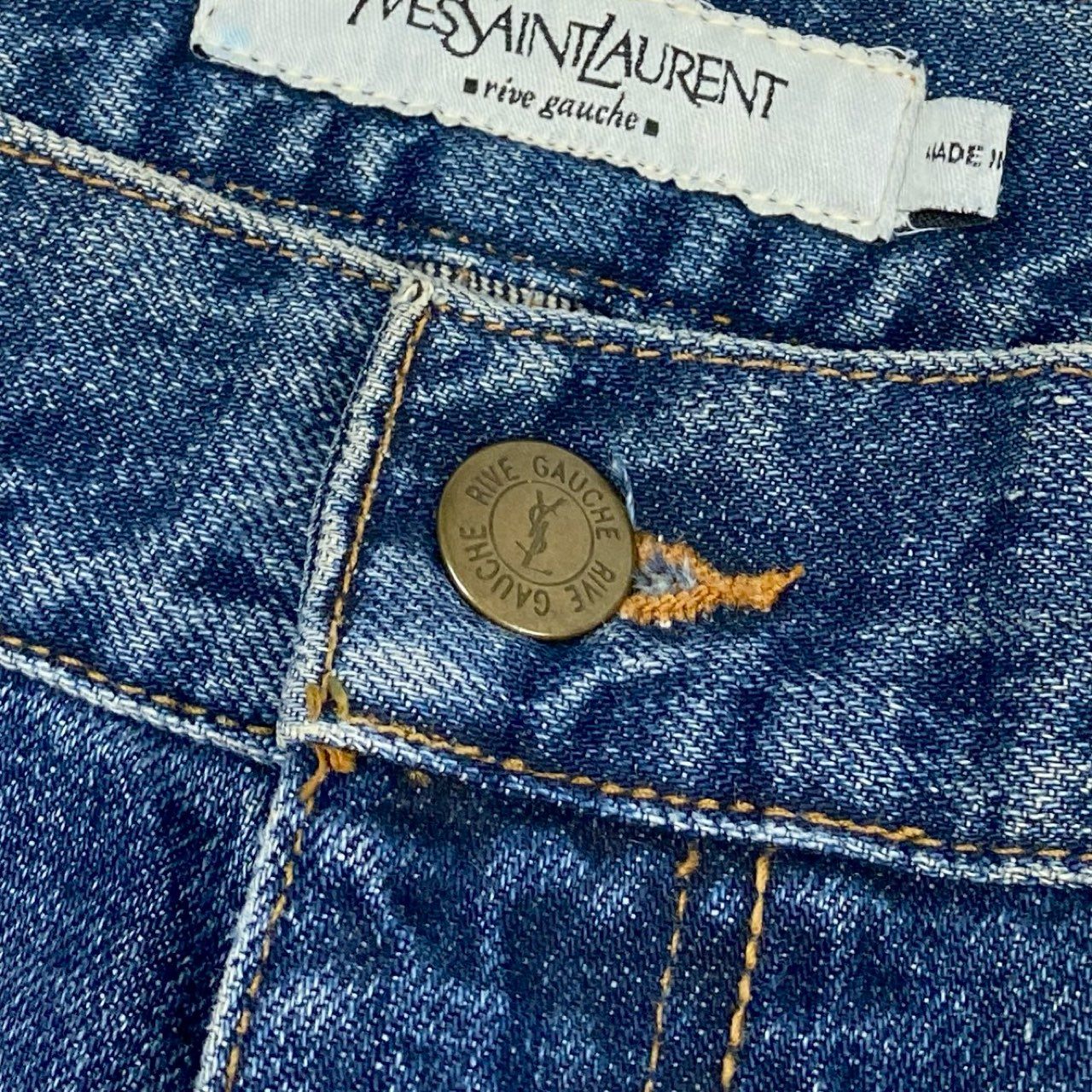 54b10 YVESSAINTLAURENT イヴサンローラン センターシーム ストレートデニムパンツ YSLエンボスロゴ 46サイズ インディゴ コットン100％ レディース 女性用k02i