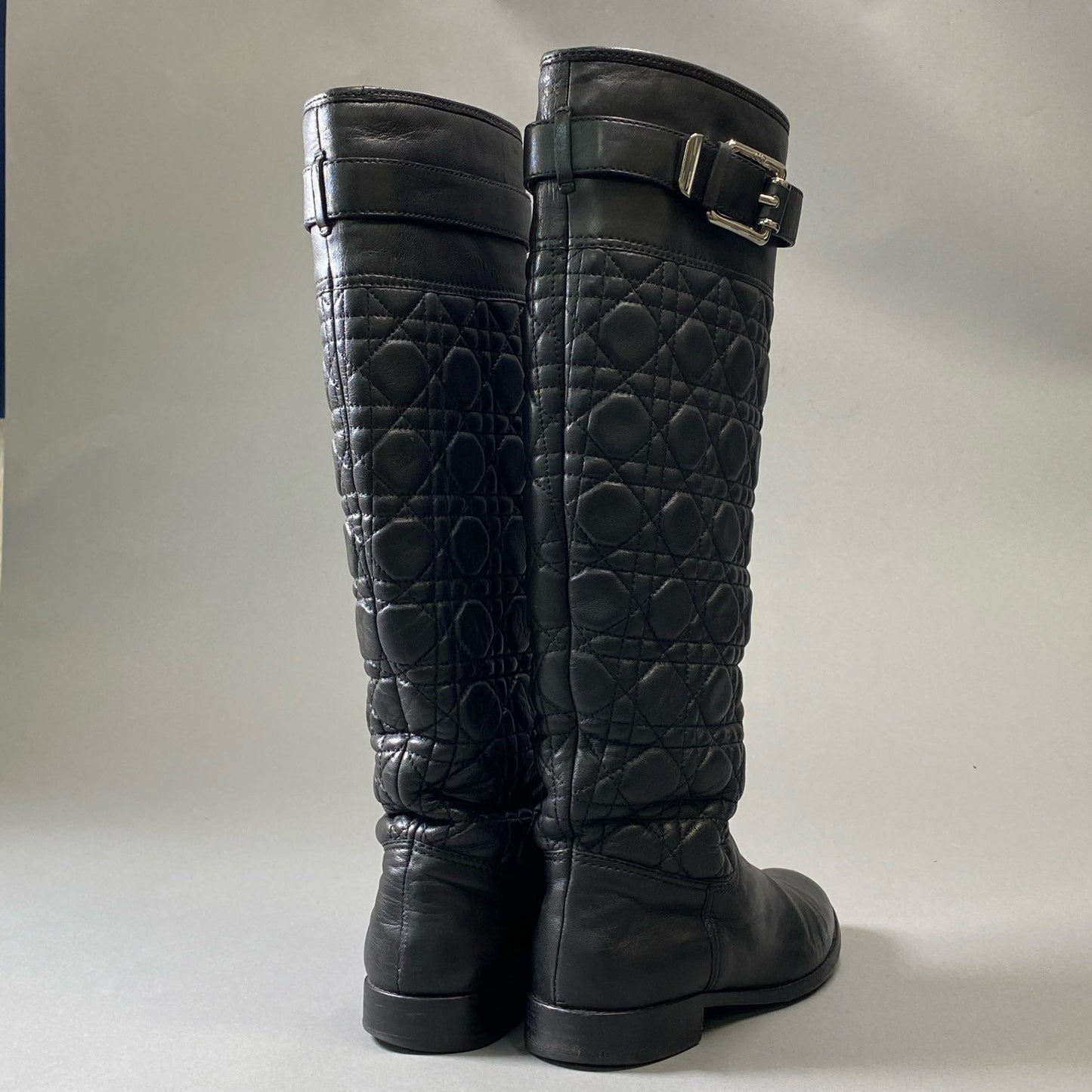 4i30 Dior ディオール Cannage カナージュ ロングブーツ ブーツ キルティング ベルト 37サイズ ブラック シルバー レザー レディース シューズt18r
