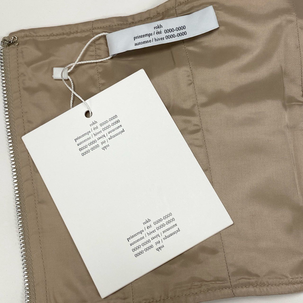 60j27《極美品》rokh ロク 22SS クロップドコルセット オフショルダートップス R0CA202 38サイズ ベージュ レディースu02t