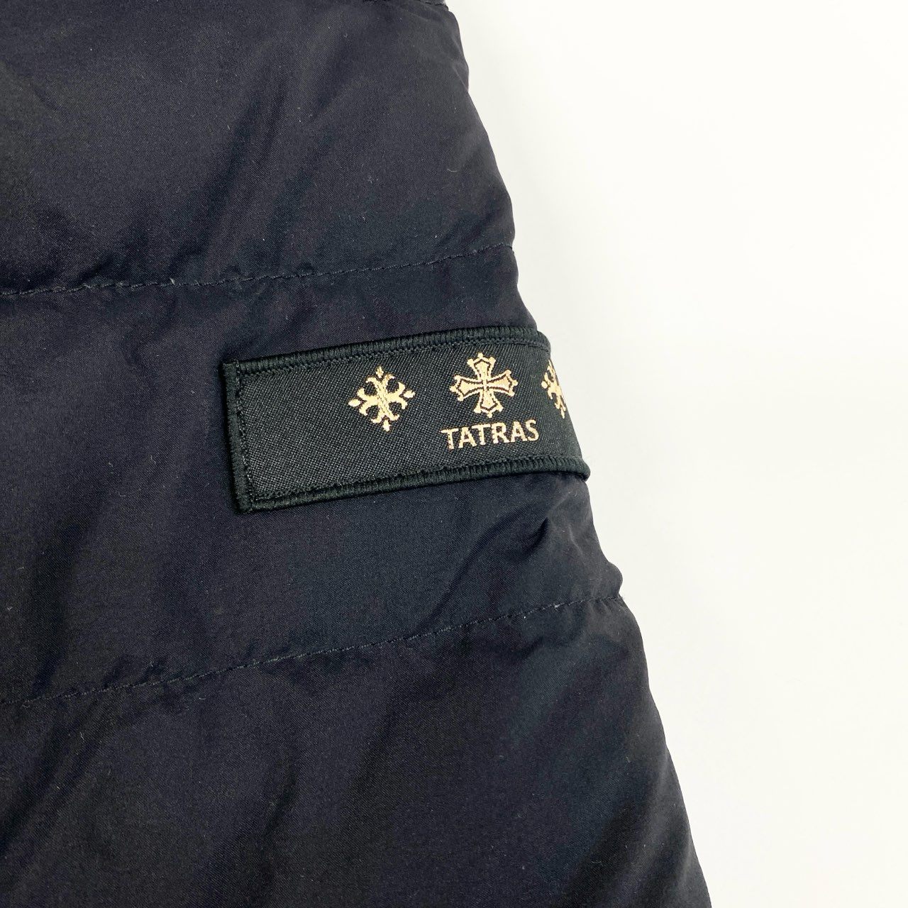 37i30 《美品》TATRAS タトラス VARENA ヴァレナ ダウンジャケット ショート丈 ダウンコート LTKE20A4164-D 1サイズ ブラック レディースo07t