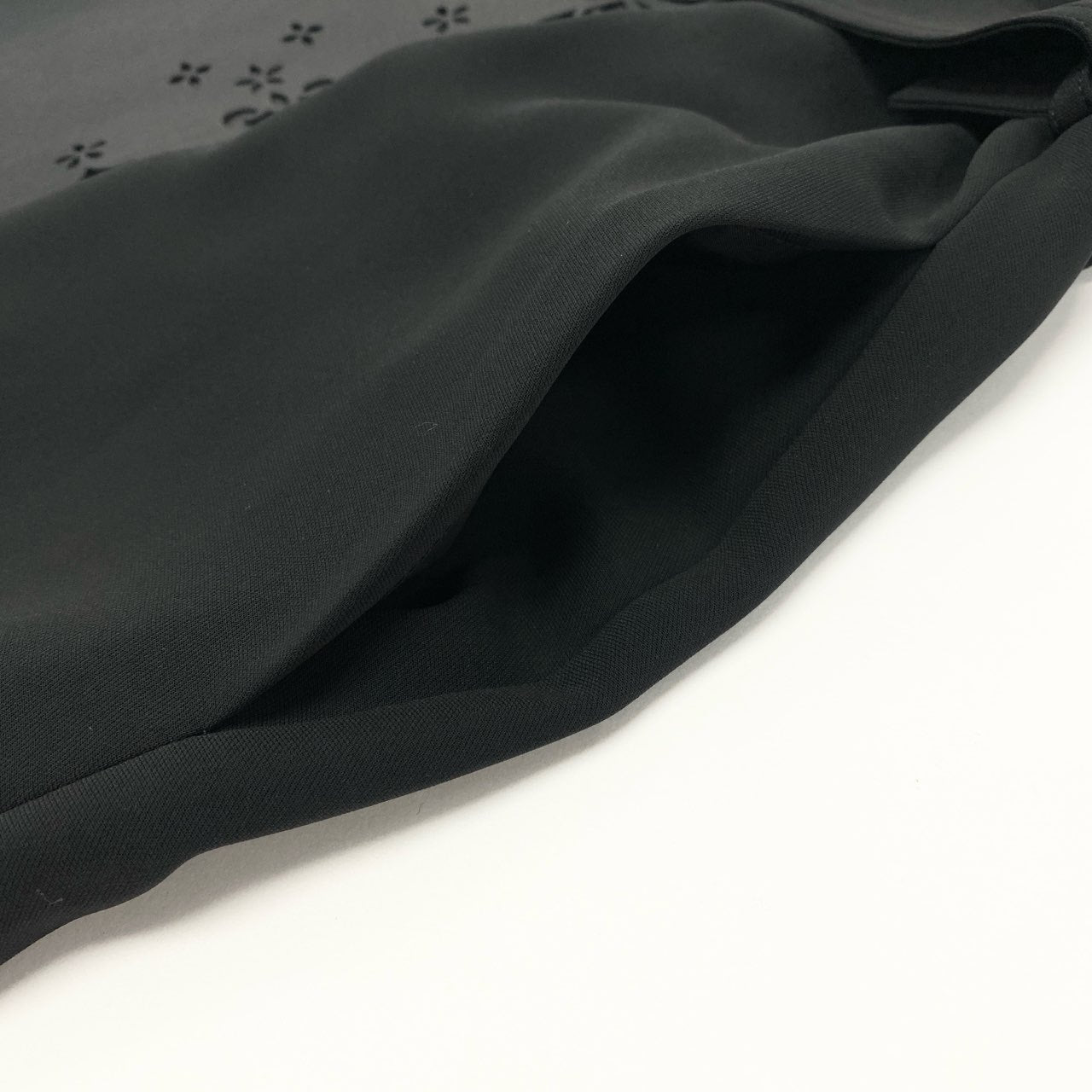 28k29 TOKUKO 1er VOL トクコプルミエヴォル レザー切替 ロングコート フラワーパンチング レザー ストレッチ○ レディース 女性用 9 ブラックu02t