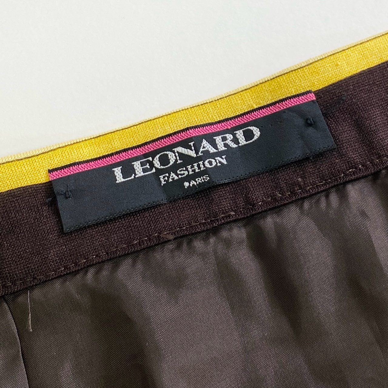 86j11 LEONARD レオナール 美しい花柄プリント フレアスカート 膝丈スカート 0382100 サイズ76 ブラウン系 ウール シルク レディース 日本製