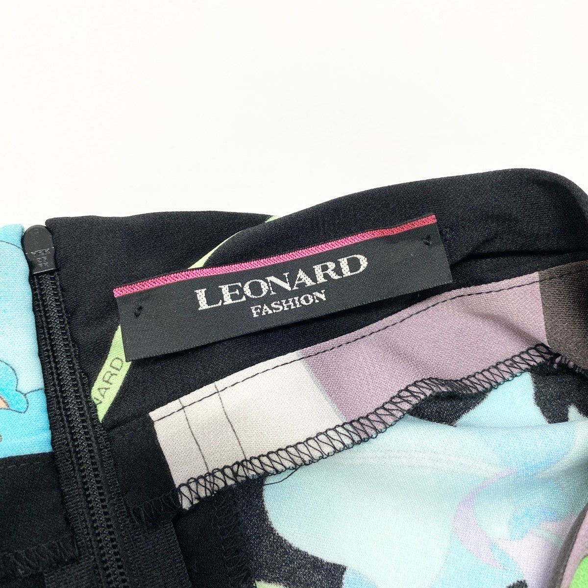 11e27【美品】 LEONARD FASHION レオナール ロングワンピース 美しい花柄プリント カンカン素材 長袖 サイズ40 マルチカラー レディース 女性用u02t