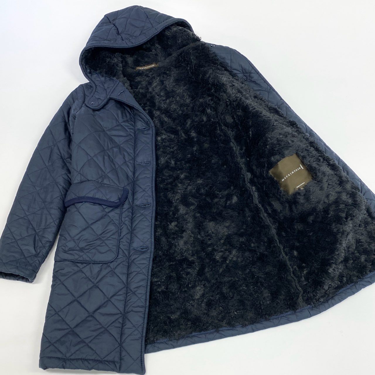 41j29 《美品》MACKINTOSH マッキントッシュ キルティングコート  内側ボア アウター 36サイズ ネイビー レディースu02t