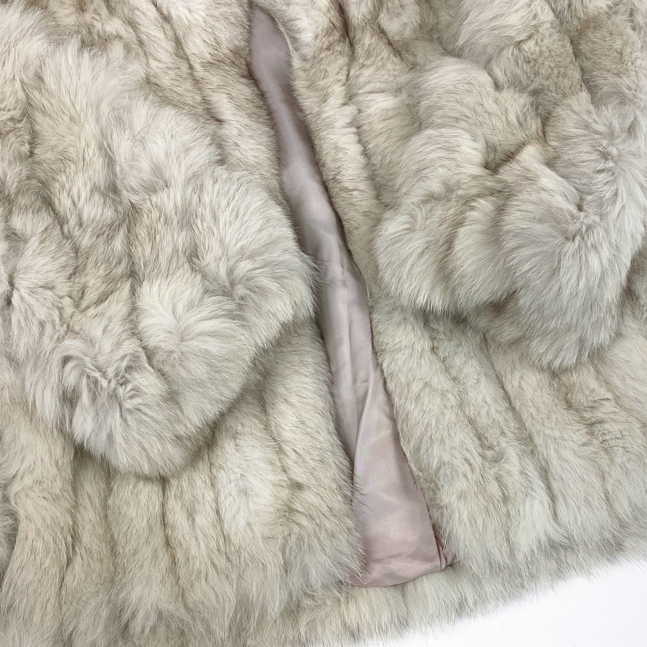 68L8 MACK GARRY SAGA FOX サガフォックス 銀サガ ブルーフォックス コート サイズF ホワイト 最高級本毛皮t18r