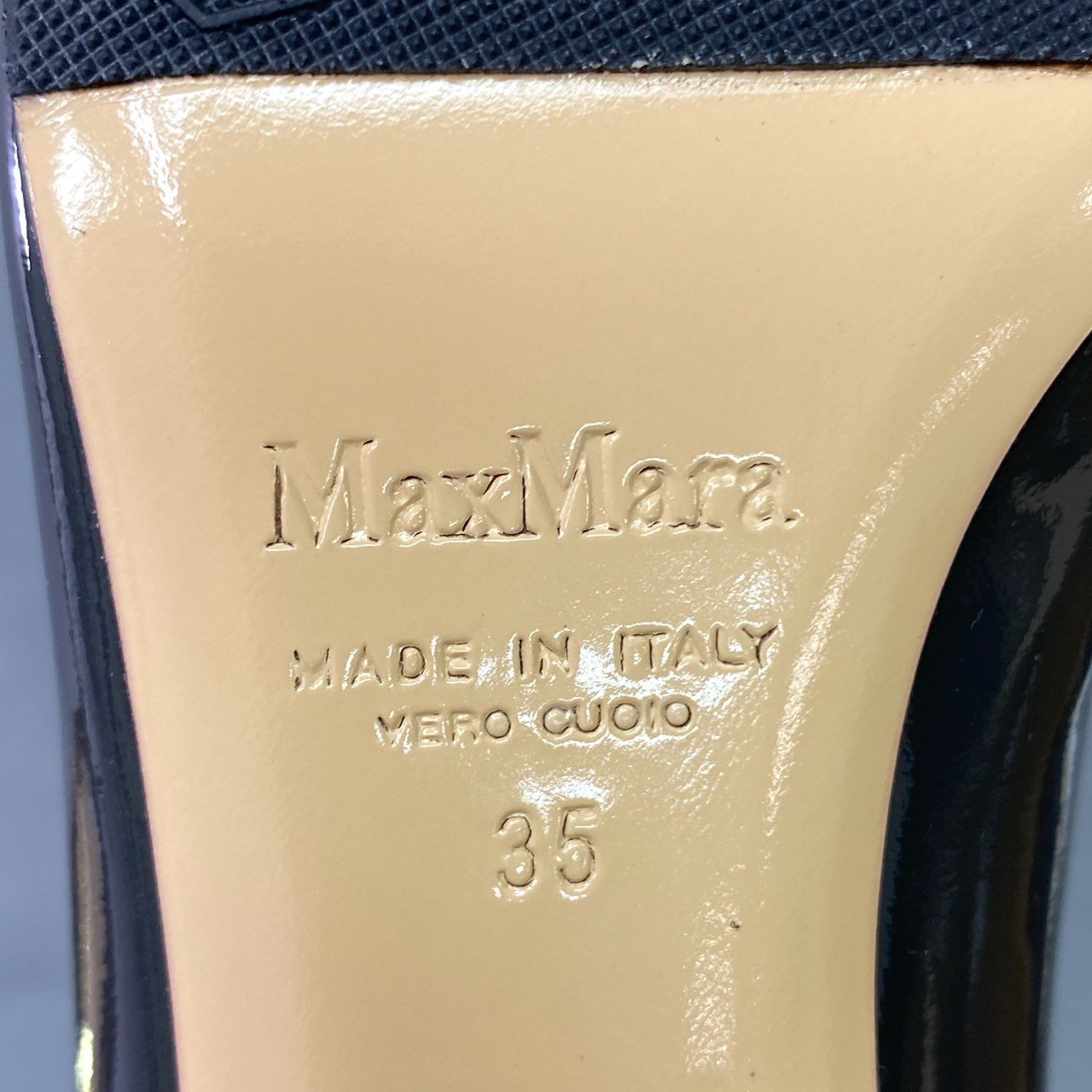 6a5 《極美品》 Max Mara マックスマーラ ゴールドプレート エナメルパンプス 35 グレー パテントレザー イタリア製 シューズ 靴