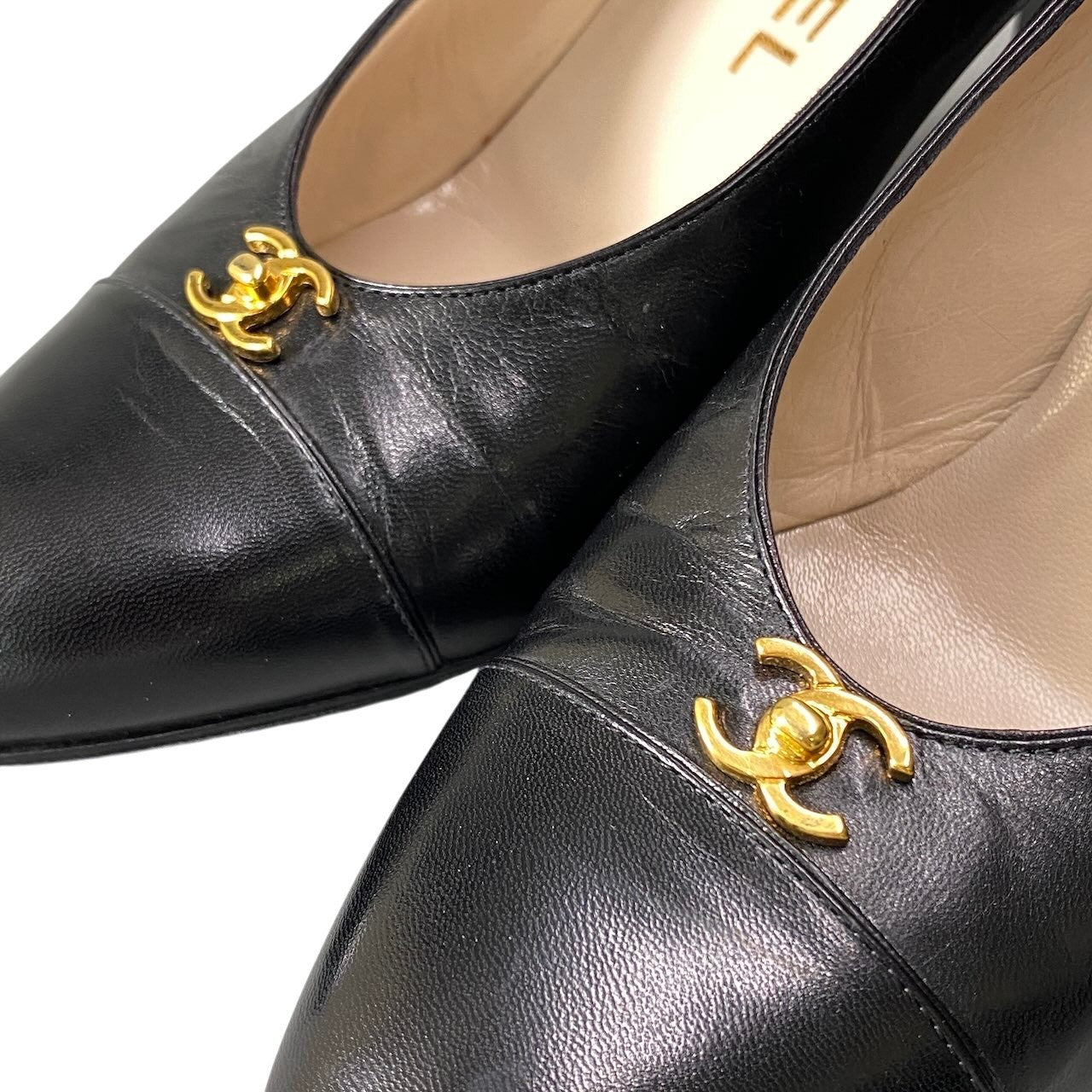 e13 CHANEL ヴィンテージ ターンロック ヒールパンプス 37サイズ ブラック レザー レディース 女性用k02i