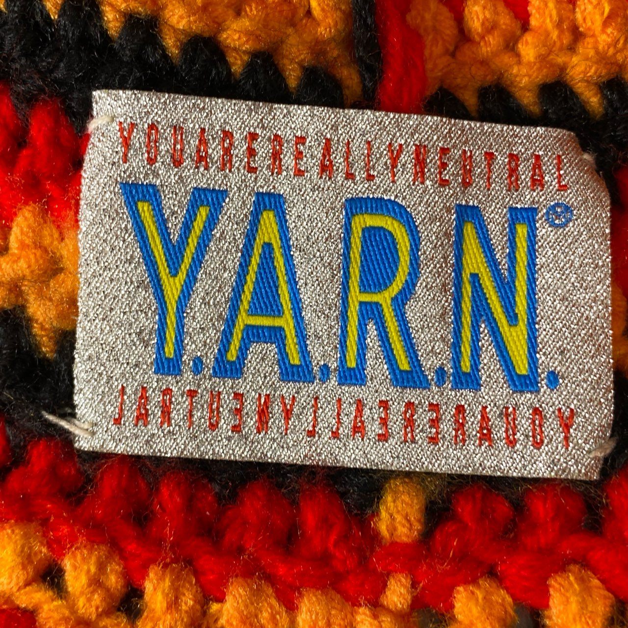 4e14 Y.A.R.N ヤーン ニット素材 バケットハット 3Dクロス刺繍 帽子 ヘッドウェア  レッド オレンジ ブラック