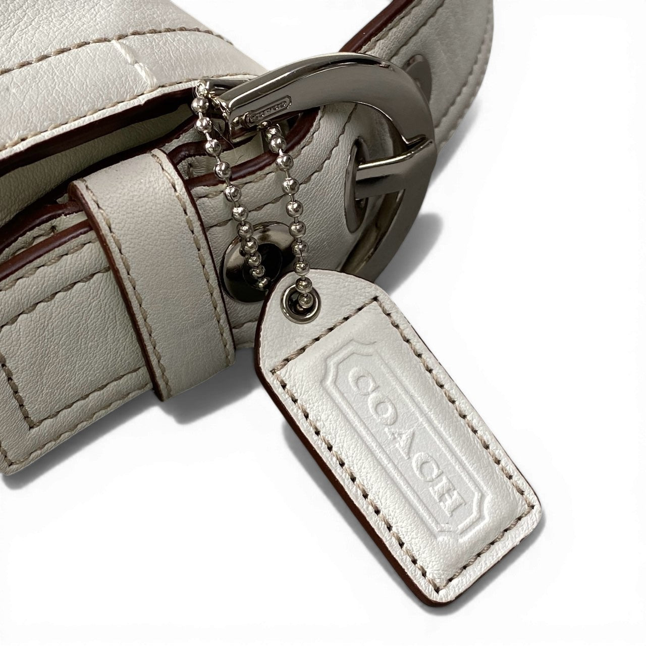 d9 《美品》 COACH コーチ ソーホー ワンショルダーバッグ Soho Smail Flap Bag 8A05 ホワイト レザー カバンt18r