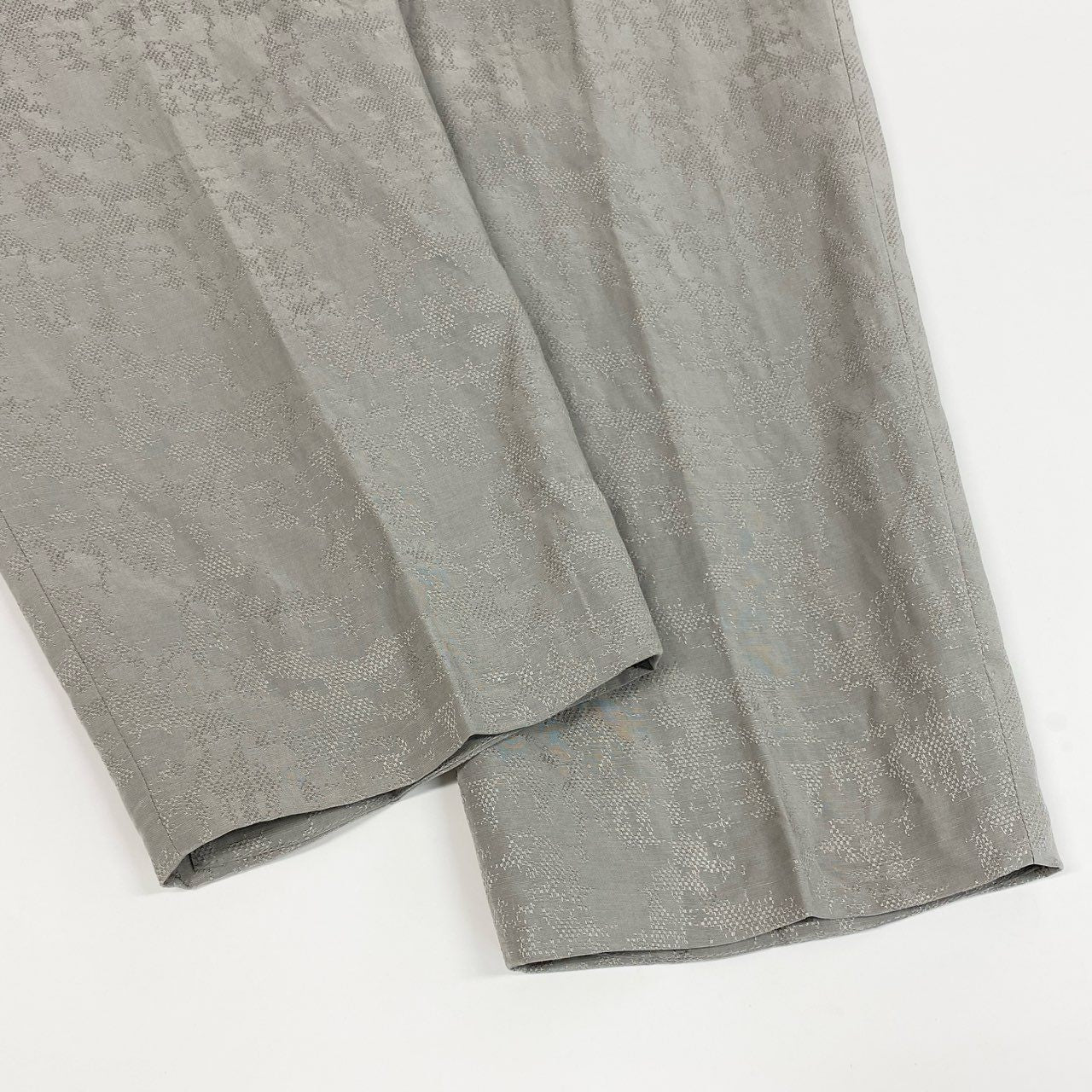 59j6《未使用タグ付き》 GIORGIO ARMANI ジョルジオアルマーニ イタリア製 タックパンツ スラックス 総柄刺繍 2タック リネンブレンド メンズ 紳士服 ボトムス 50R グレーu02t