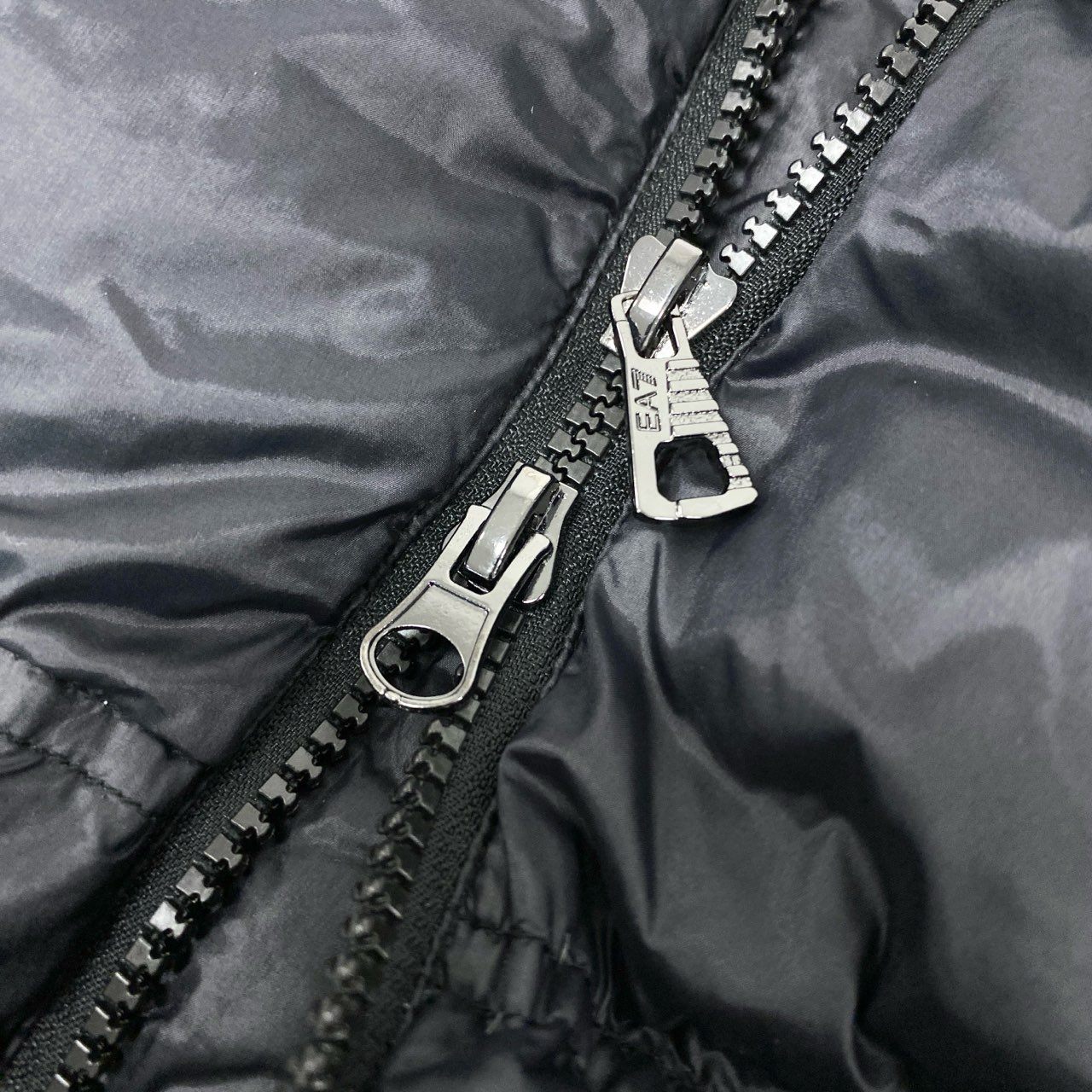 57L8 EMPORIO ARMANI エンポリオアルマーニ ダウンジャケット フード取り外し可 アウター ダブルジップ メンズ 紳士服 6YPB25 PNE2Z M ブラックu02t