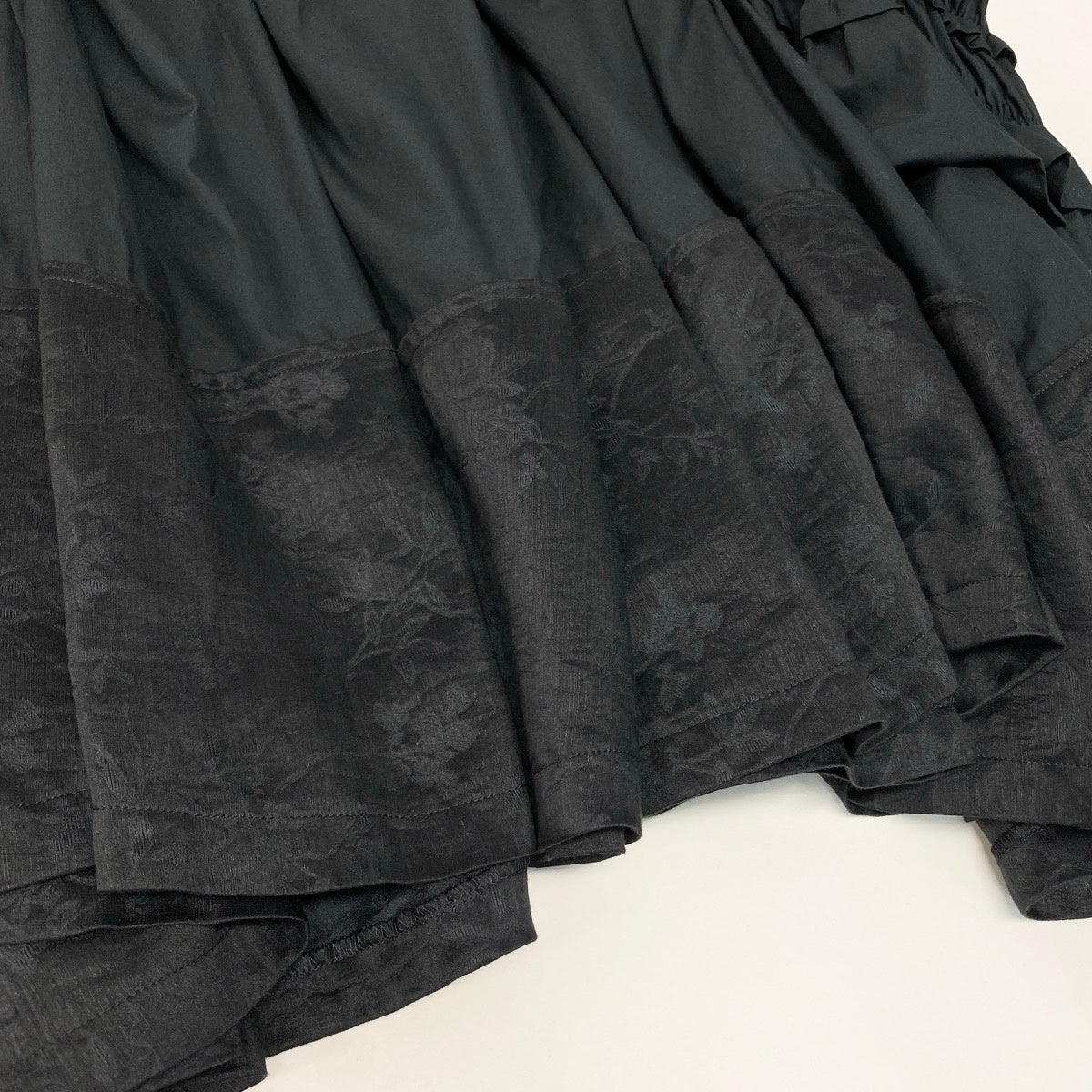 Ag10 【美品】tao COMME des GARCONS  AD2023 フリル変形スカート コットンスカート 膝丈 Sサイズ ブラック コットン100％ レディース 女性用k02i