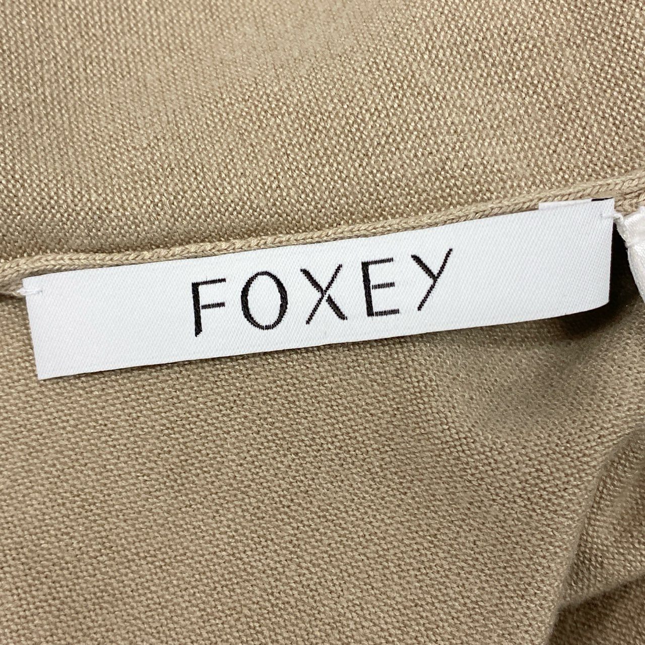 74l25 9 FOXEY フォクシー 42240 Knit Top Eleanor エレノア 半袖ニット セーター トップス ハイネック サイズ38 ベージュ レディース 日本製