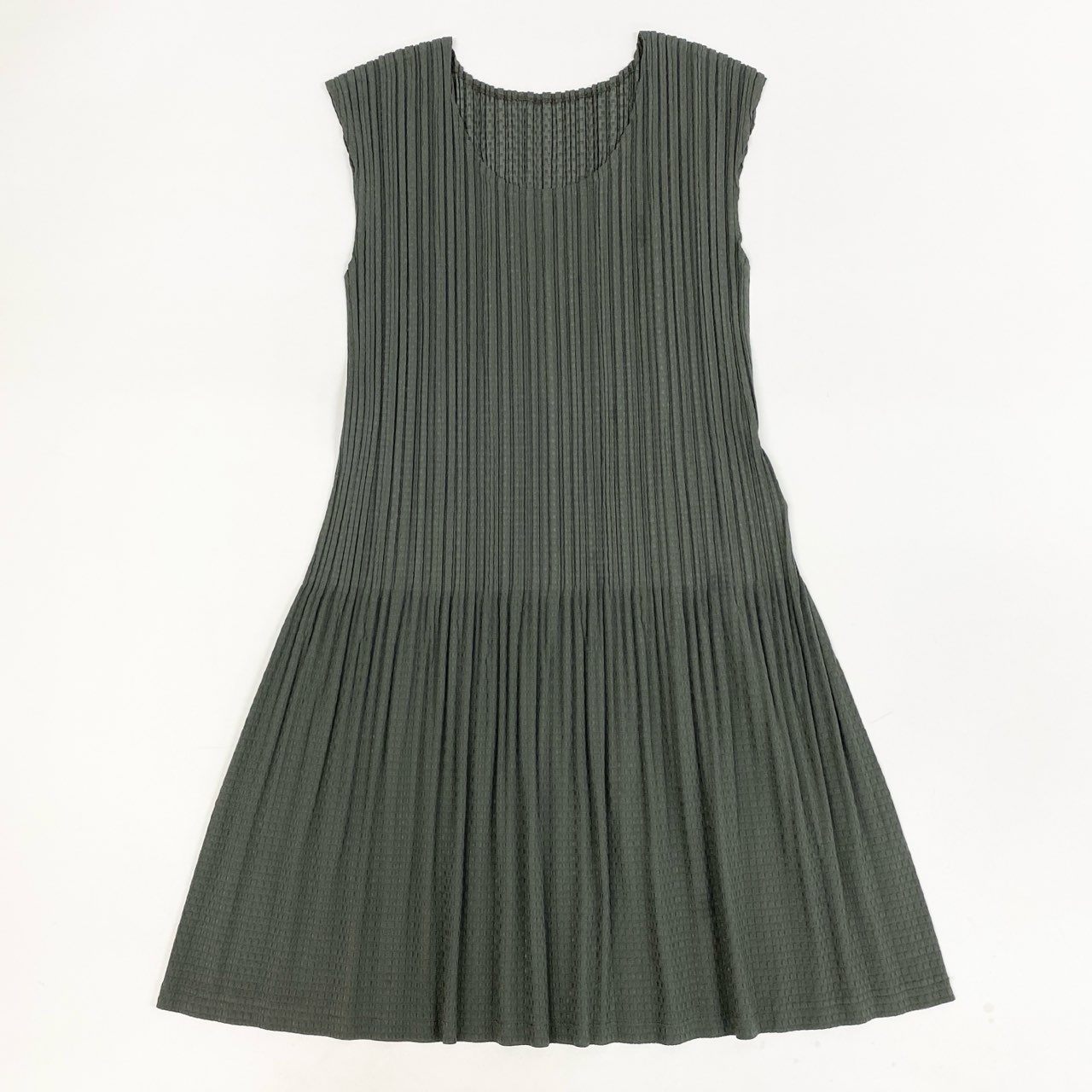 61a24 【美品】 PLEATS PLEASE プリーツプリーズ イッセイミヤケ ノースリーブワンピース プリーツ ウエスト切替  PP31-JT645 3 グレー レディース 女性用k02i