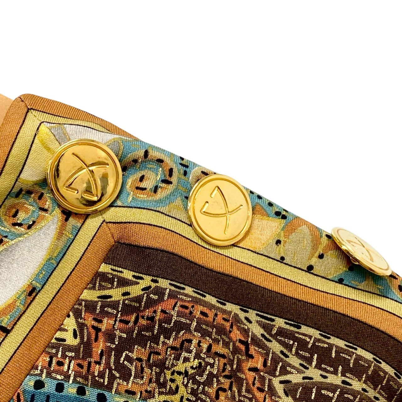 77b26 LEONARD レオナール ロングスリーブカットソー 美しいプリント 金ボタン ラメ マルチカラー シルク100％ レディース 女性用u02t