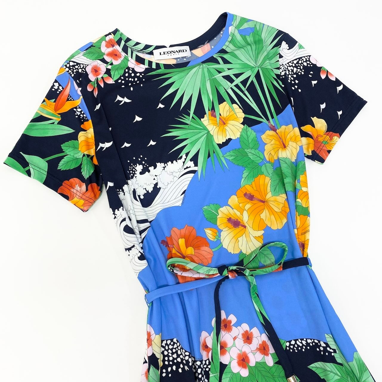 15d12 LEONARD PARIS レオナール 半袖ワンピース 美しい花柄プリント ウエストリボン 膝丈 イタリア製 サイズ38 ネイビー ナイロン100％ レディース 女性用u02t