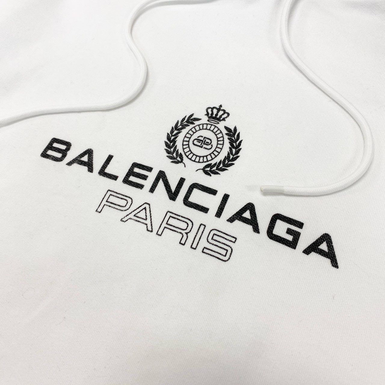 71k20《美品》 BALENCIAGA バレンシアガ ロゴプリント パーカー XS ホワイト フーディ スウェット 微起毛 ビッグシルエットt18r