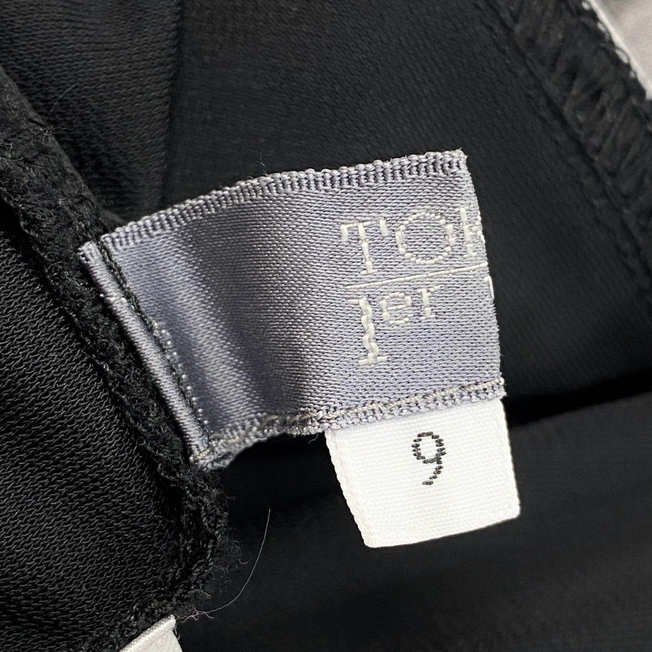 76k21 TOKUKO 1er VOL トクコプルミエヴォル ノースリーブワンピース フレアワンピース フリルネック フロントプリント レディース 9 ブラック ポリエステル100％u02t