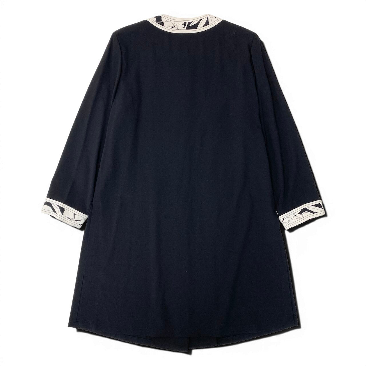37e28 LEONARD FASHION レオナール ノーカラーコート ロングコート ロゴ金ボタン 花柄プリント 薄手 9R ブラック ウール シルク レディース 女性服o07t