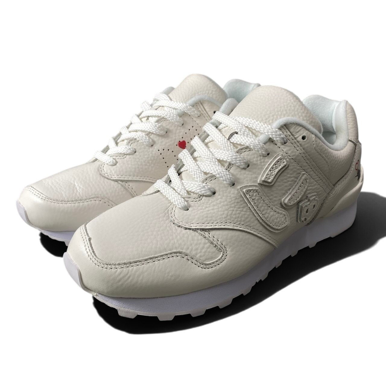 1h11 【極美品】SANGACIO にゅ～ず PURE WHITE BRANDALISED × バンクシー スニーカー 24.5cm ホワイト レザー レディース 女性用t18r