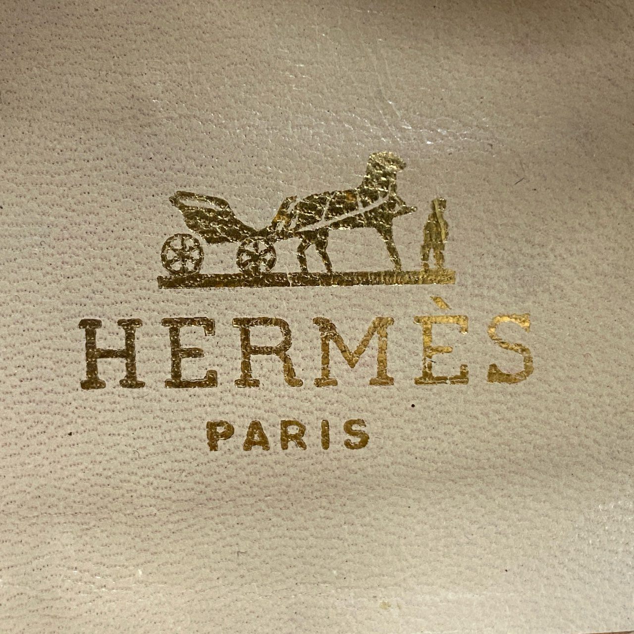 3d16 HERMES エルメス コリエドシアン スタッズ レザーサンダル グルカサンダル 38 1/2 ベージュ レディース 靴