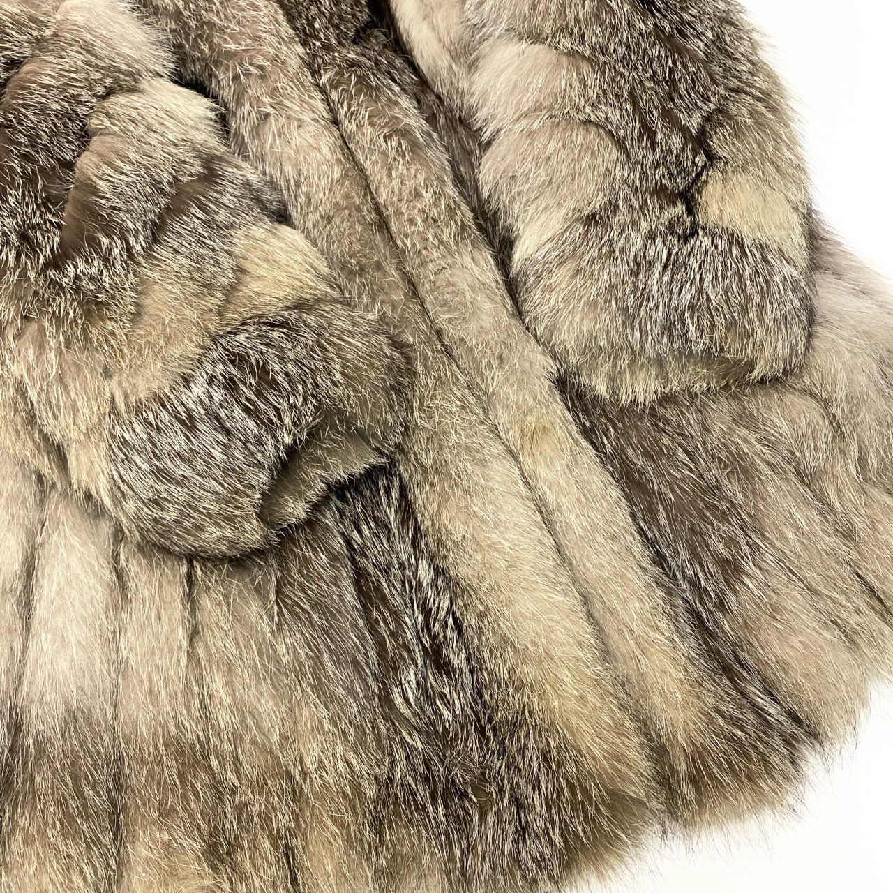 63a24 SAGA FOX サガフォックス 銀サガ シルバーフォックス 極厚 ファーコート サイズ13 最高級本毛皮 Fox Fur Coatt18r