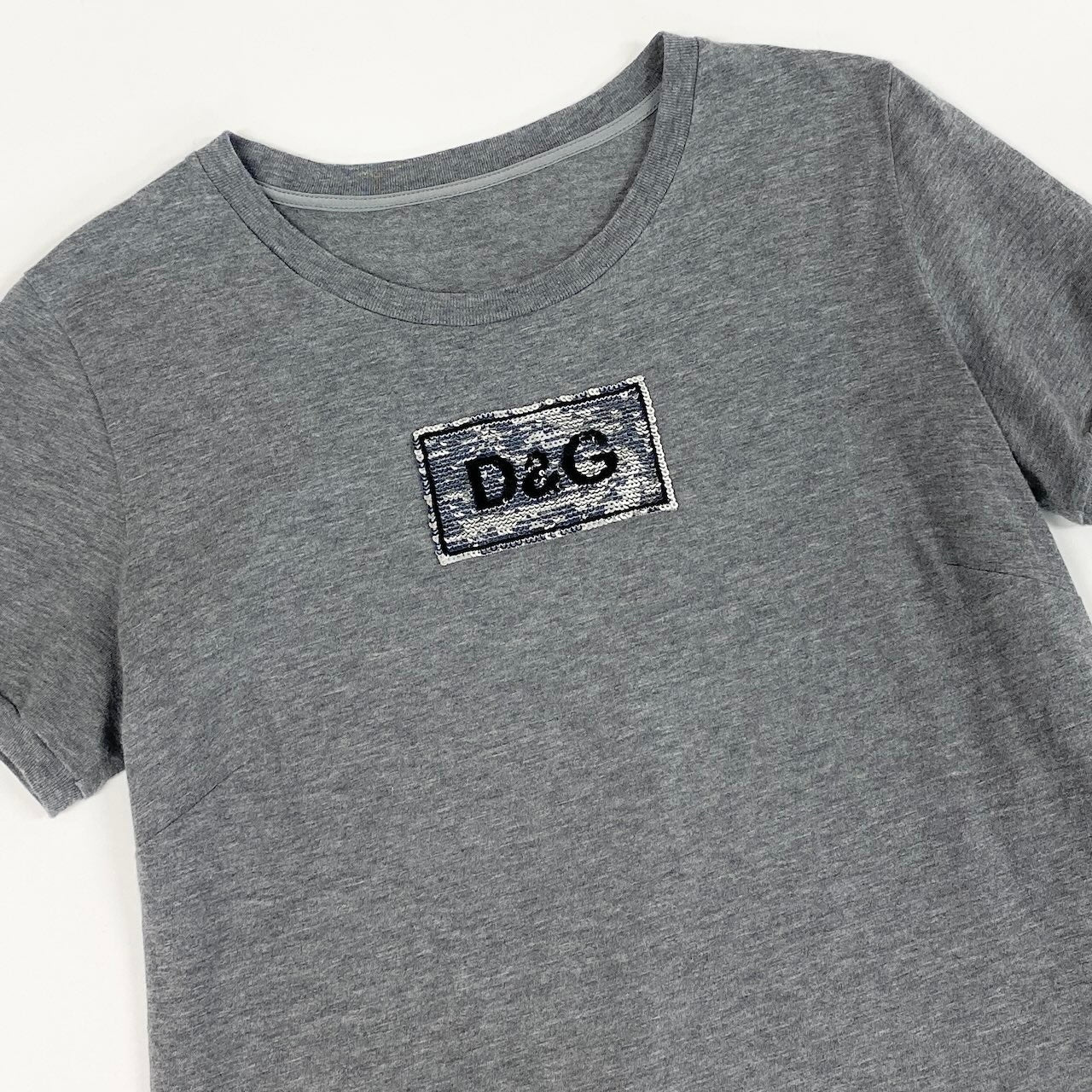 e11 DOLCE&GABBANA ドルチェアンドガッバーナ スパンコール D&G アイコンTシャツ Sequins Icon T-Shirt グレー D&G ドルガバ カットソーt18r