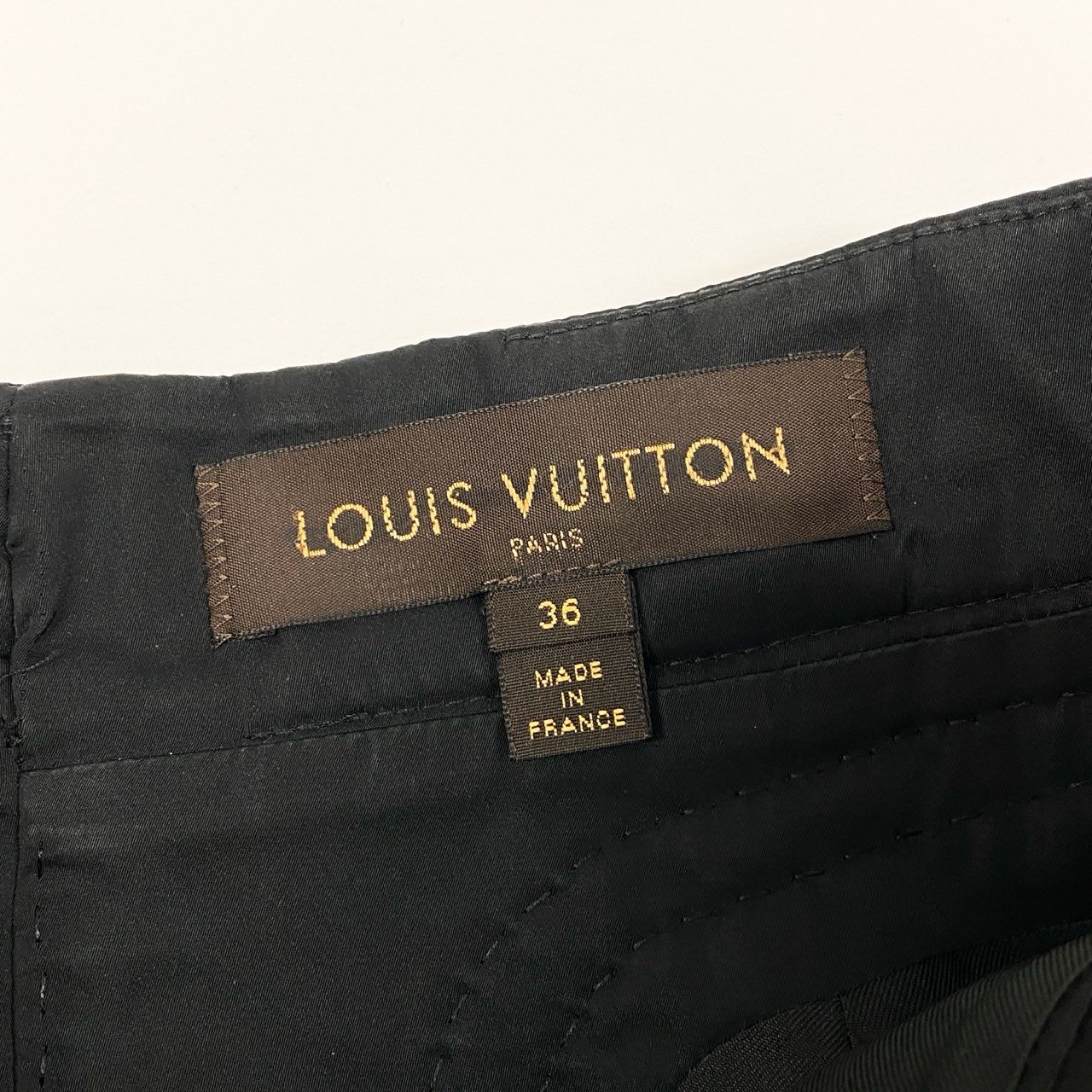46j3 LOUIS VUITTON ルイヴィトン フランス製 金ボタン 膝丈 スカート ボトムス ロゴボタン 36 ブラック ウール レディースo07t
