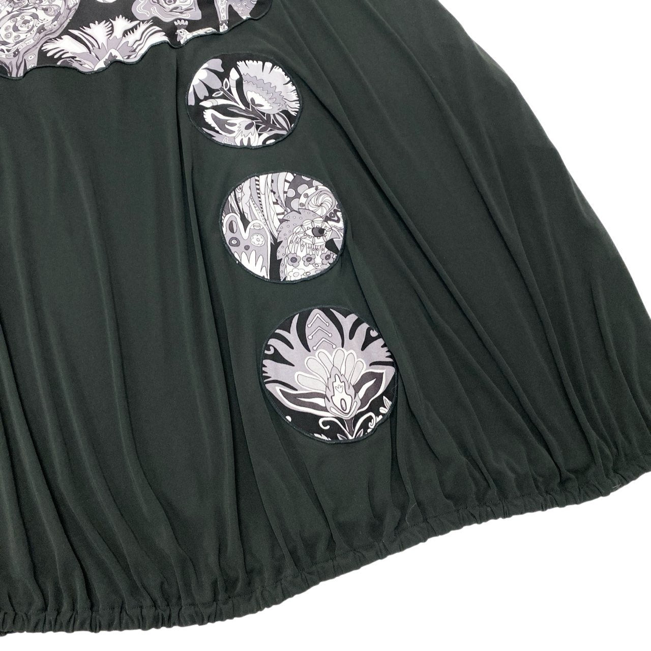 13c5 TOKUKO 1er VOL トクコプルミエヴォル バルーンワンピース ロングワンピース フレンチスリーブ フラワーモチーフ ストレッチ レディース 女性服 サイズ9 ブラックu02t