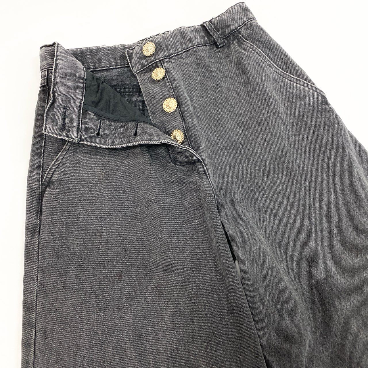 71a23 CHANEL シャネル 2020年 ライオンボタン ワイド デニムパンツ ジーパン P64403 サイズ38 グレー系 コットン レディースta2