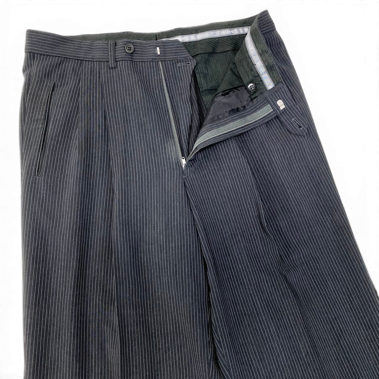 92g27 ARMANI COLLEZIONI アルマーニコレツィオーネ セットアップ シングルスーツ 3B ストライプ柄 テーラードジャケット タックパンツ サイズ50 グレー メンズ 紳士服o07t