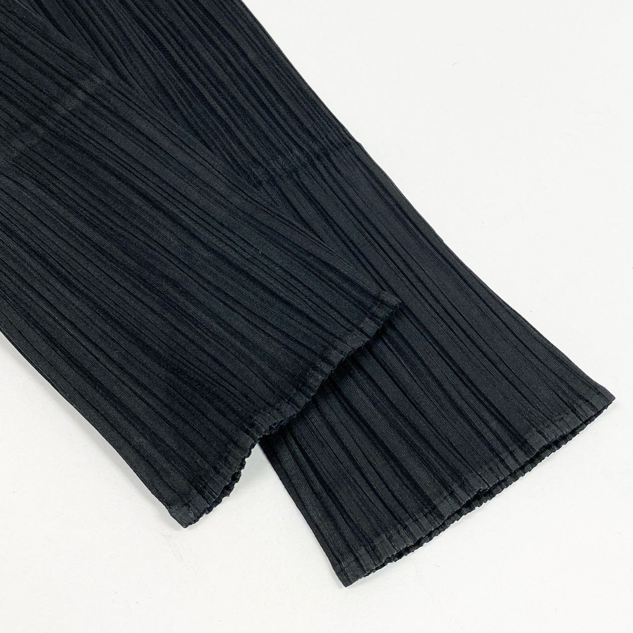 26a26 PLEATS PLEASE プリーツプリーズ イッセイミヤケ 薄手カーディガン プリーツ ショート丈  PP11-J0853 4 ブラック レディース 女性用o07t