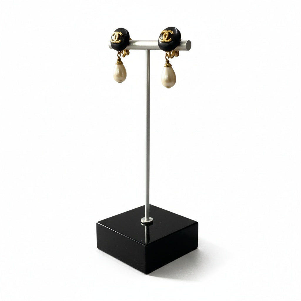 b5〇 Vintage Chanel 1995 Swing Pearl Design Coco Mark Earring ta1