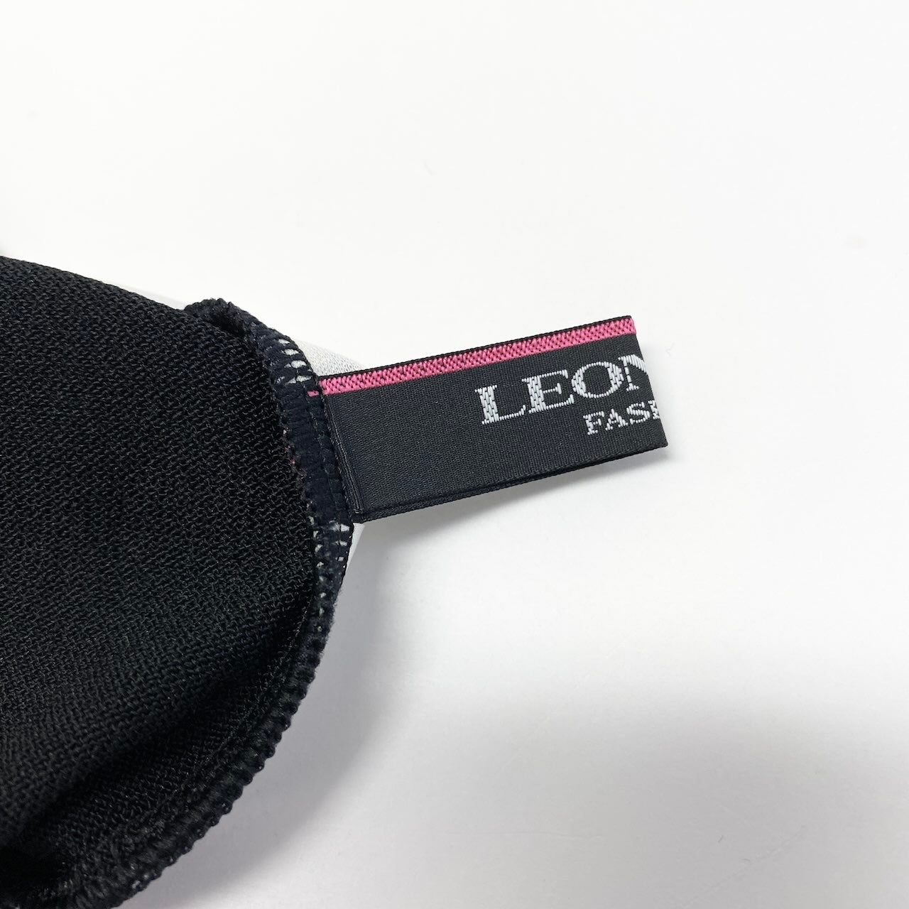 34d12 【美品】 LEONARD FASHION レオナール 七分袖 カットソー トップス 美しい花柄プリント カンカン素材 異素材切替 サイズ40 ブラック レディース 女性用u02t