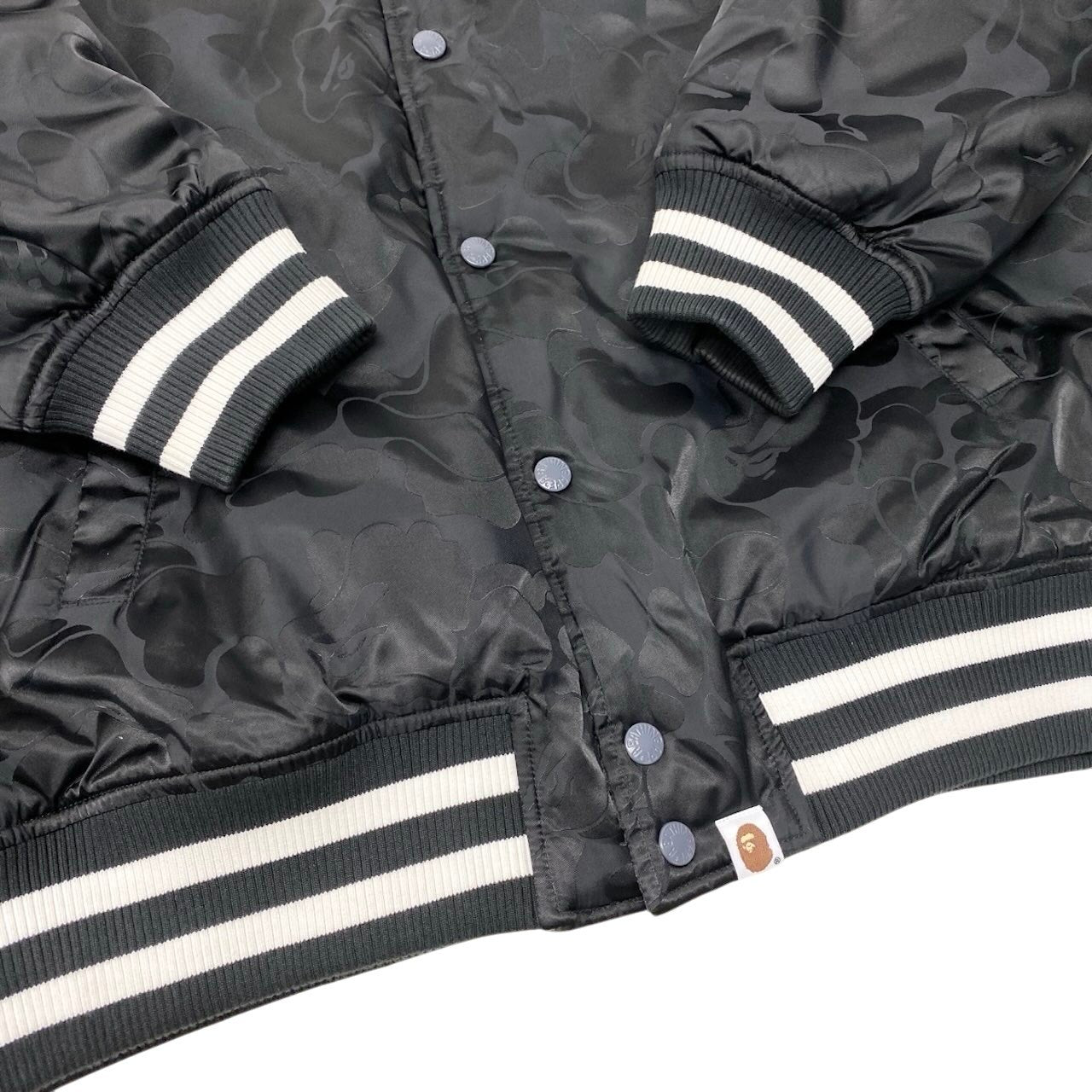 89g20 A Bathing Ape アベイシングエイプ Tonal Solid Camo Padded Varsity Jacket スタジャン カモフラ柄 001HJJ8010541 サイズXL ブラック メンズt18r