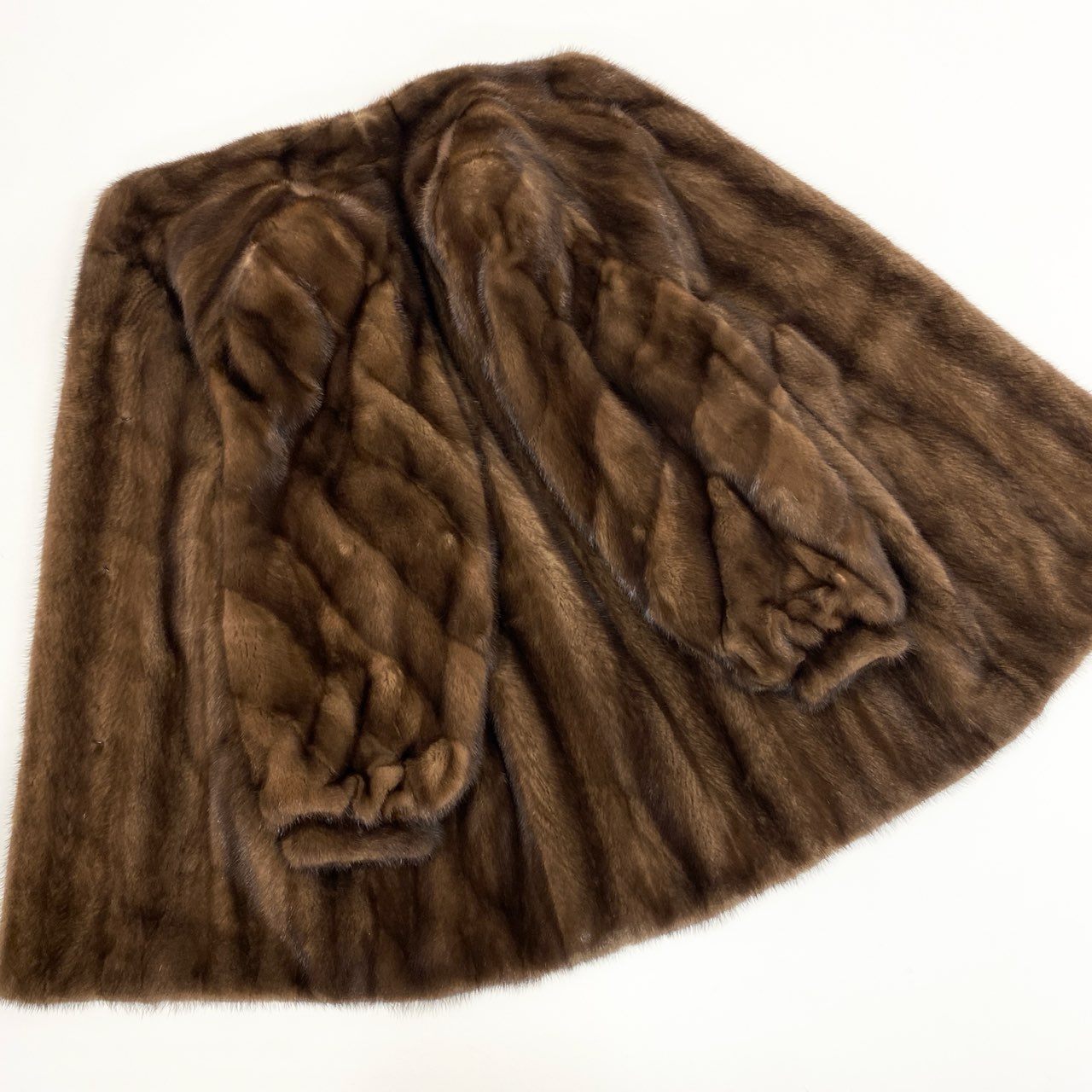 53k10《美品》 SAGA MINK サガミンク デミバフミンク セミロングコート 袖螺旋デザイン M相当 11 ブラウン 本毛皮 MINK FUR COAT 裏地刺繍 リアルファーt18r
