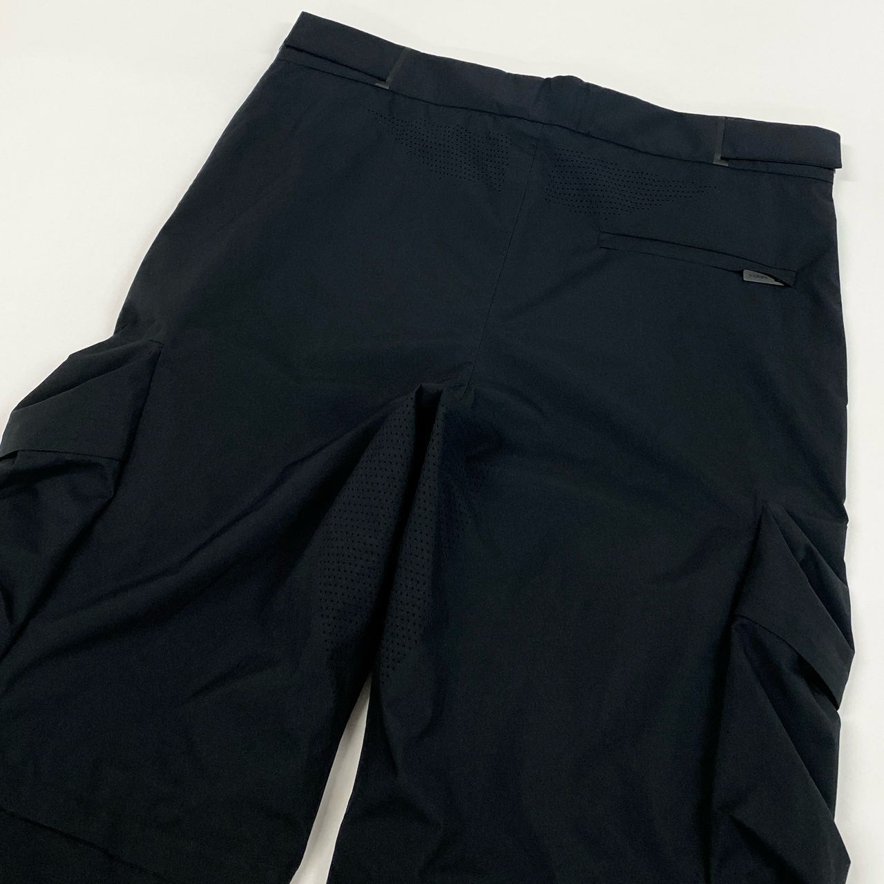 Mb16《美品》 PRADA プラダ テクニカルファブリック モジュラーパンツ カーゴパンツ テック ロゴテープ SPH251 M ブラック ポリエステル メンズu02t