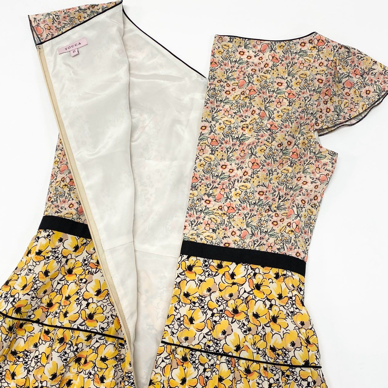 28k5 TOCCA トッカ DAHLIA ダリアドレス 半袖ワンピース フリルスリーブ 花柄 洗える○ レディース 女性用 0 マルチカラーo07t