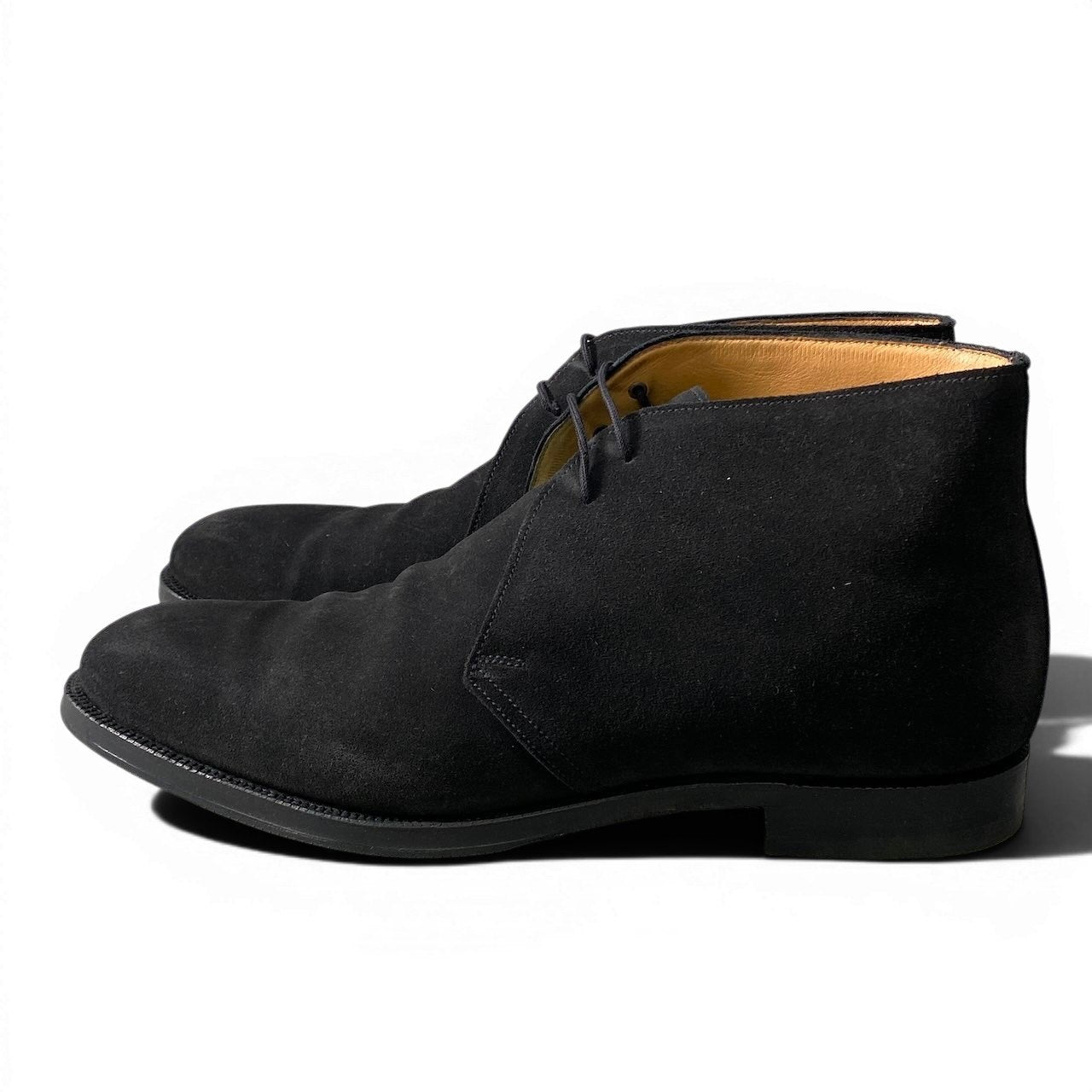 2f10【美品】 CROCKETT & JONES クロケットアンドジョーンズ CHERTSEY チャートシー プレーントゥ チャッカブーツ スウェードレザー シューズ サイズ9 ブラック メンズ 紳士靴u02t