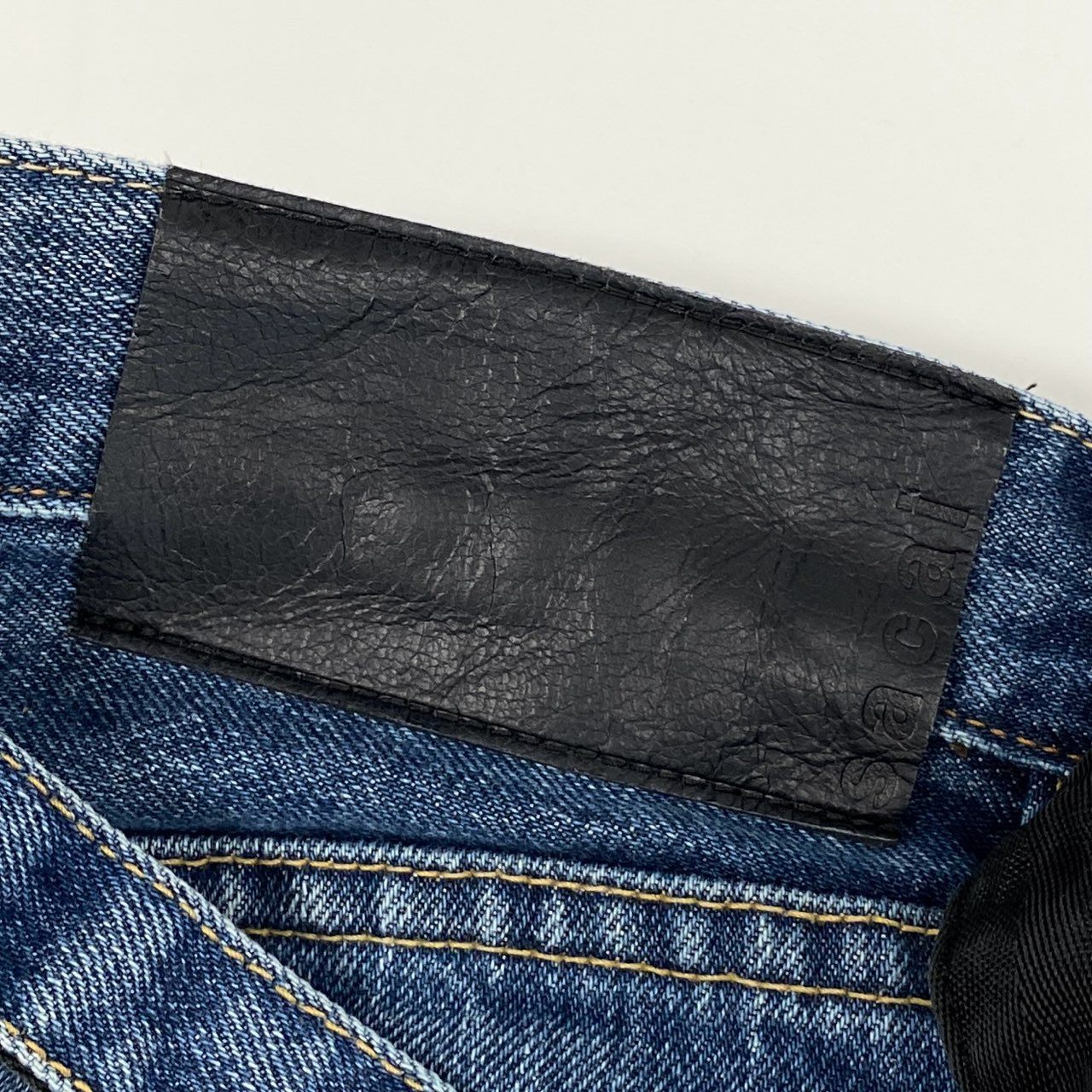 40h24 《新品保管品》sacai サカイ BELTED STRAIGHT DENIM PANTS ベルテッドデニムパンツ ストレートデニムパンツ 23SS 23-3020M 1サイズ インディゴ メンズ 男性用k02i
