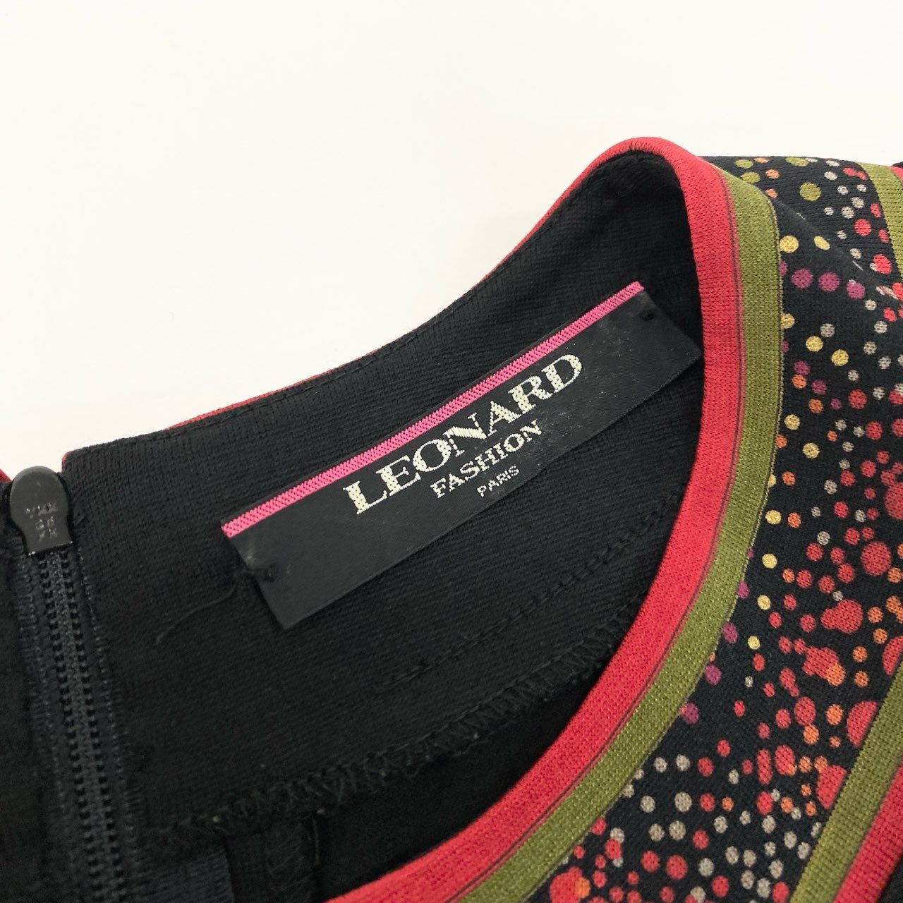 79k21 LEONARD FASHION レオナール 長袖Tシャツ クルーネック カットソー 切替プリント ウールシルク レディース 女性用 Ｍ ブラックu02t