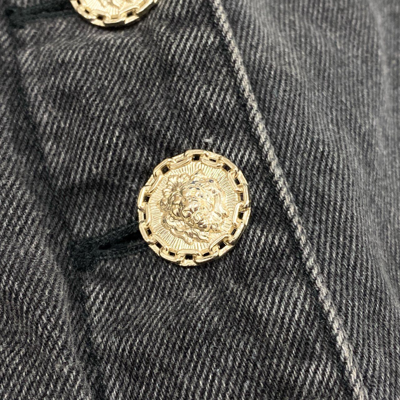 71a23 CHANEL シャネル 2020年 ライオンボタン ワイド デニムパンツ ジーパン P64403 サイズ38 グレー系 コットン レディースta2