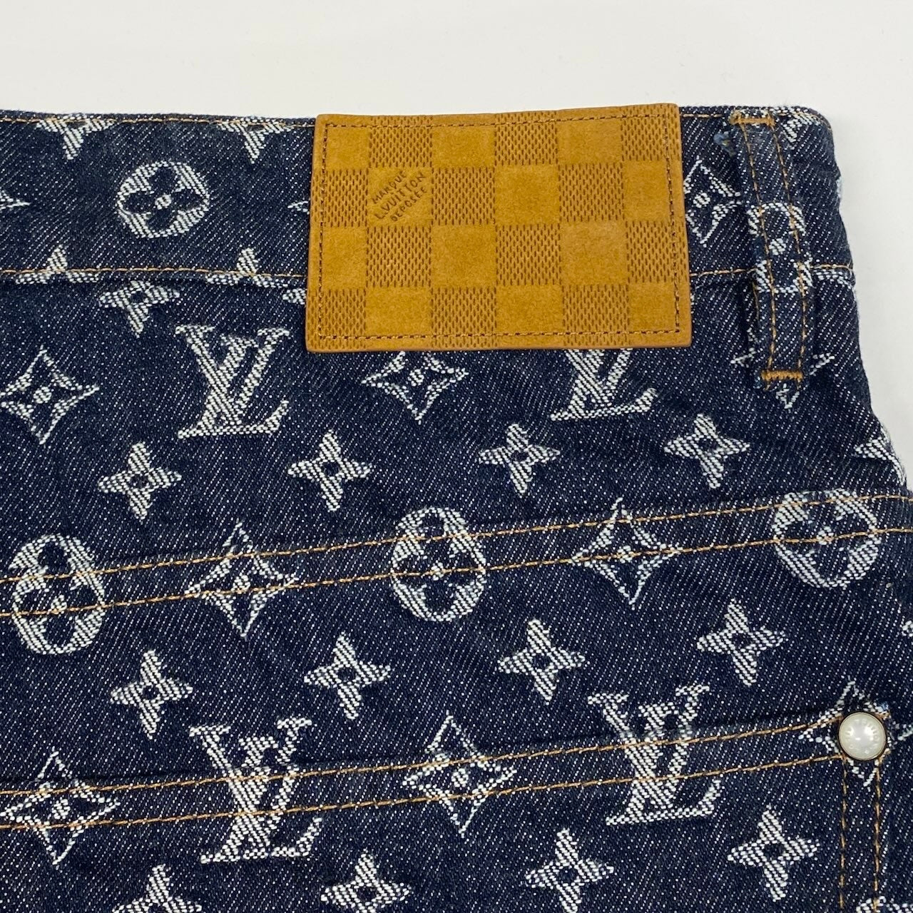 d2 《未使用品》 LOUIS VUITTON ルイヴィトン 24AW モノグラム ジャガード デニムパンツ Monogram Jacquard Denim Pants サイズ34 インディゴブルー タグ付t18r